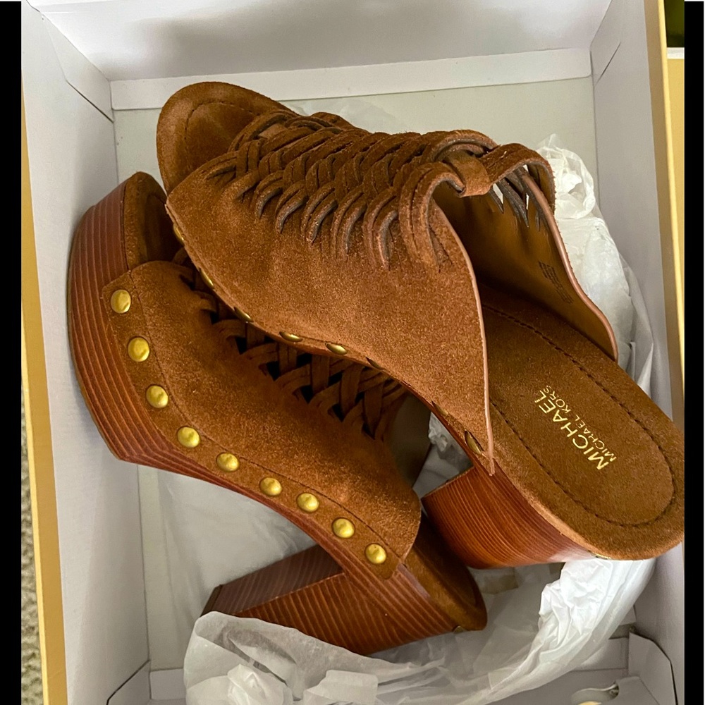 MICHAEL MICHEAL KORS WESTLEY MULE SUEDE SANDAL
